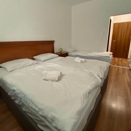 Fueredi Panzio Bed and Breakfast Tiszafüred Eksteriør billede